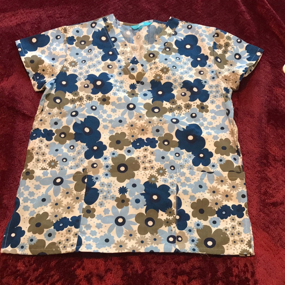 Brand new scrub top